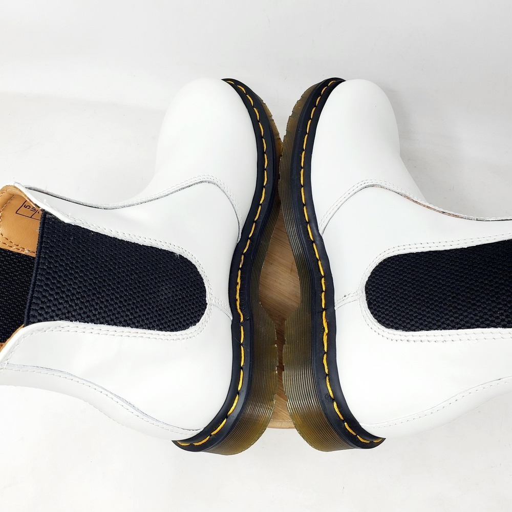 Dr Martens 2976 Chelsea Boots Womens 7 White Leather Punk Goth Shoes - Picture 9 of 12